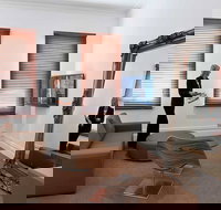 The Ikon Hotel - Foster Accommodation