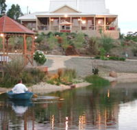 Blue Cliffs Retreat - Foster Accommodation