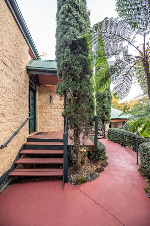 The Escarpment Retreat - Foster Accommodation 3