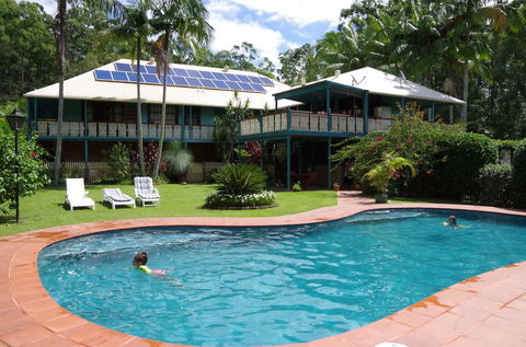 Riviera Bed And Breakfast - Foster Accommodation 3
