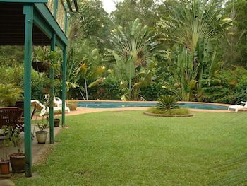 Riviera Bed And Breakfast - Foster Accommodation 4