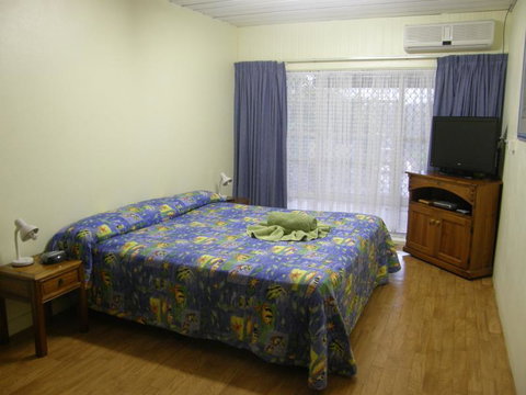 Ambience Holiday Apartments - Foster Accommodation 5