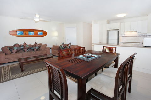 Dockside Mooloolaba - Foster Accommodation 2