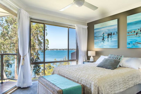 Anne's Waterfront Haven B&B - Foster Accommodation 7