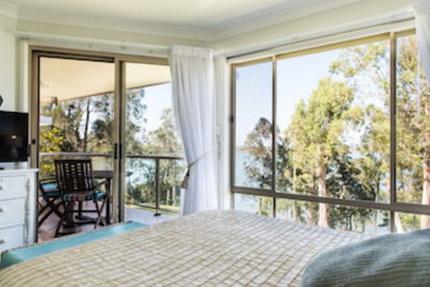 Anne's Waterfront Haven B&B - Foster Accommodation 0
