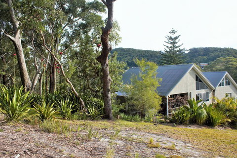 Nelson Bay Bed & Breakfast - Foster Accommodation 4