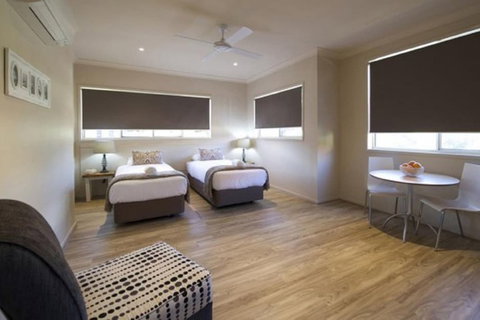 Marty's @ Little Beach - Foster Accommodation 7