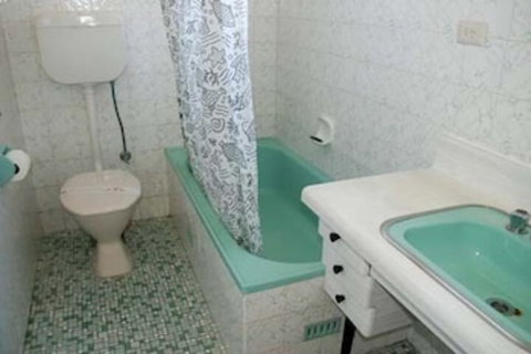 Mermaid Holiday Units - Foster Accommodation 3