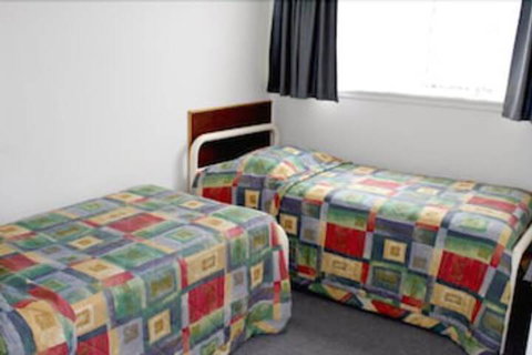 Mermaid Holiday Units - Foster Accommodation 4