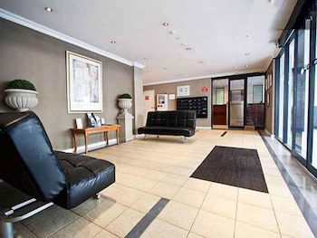 Duke's Apartments - Foster Accommodation 0