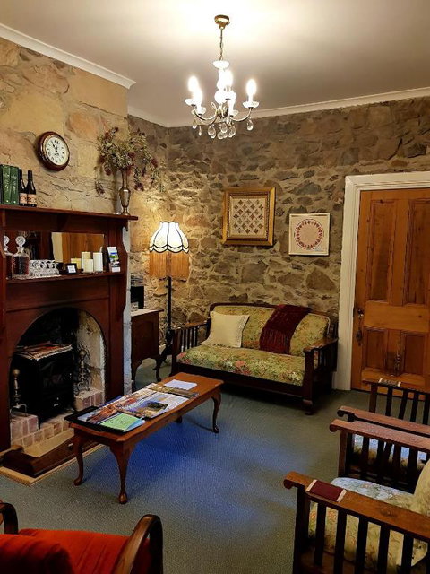 Orfords Sanda House B & B - Foster Accommodation 2