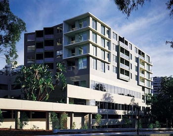 Wyndel Apartments - Harbour Watch - Foster Accommodation 0
