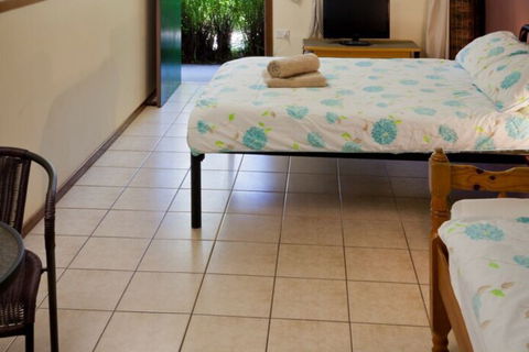 Woolshed Eco Lodge - Foster Accommodation 5