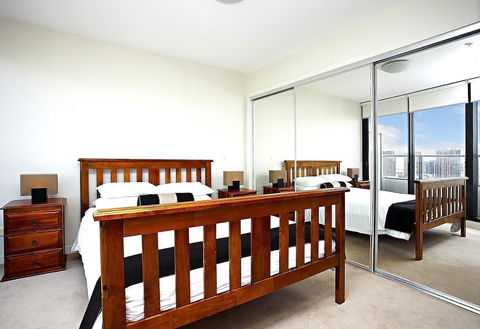 Astra Apartments - Docklands - Foster Accommodation 2