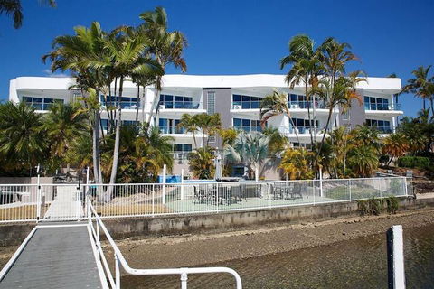 Arc Resort - Foster Accommodation 2