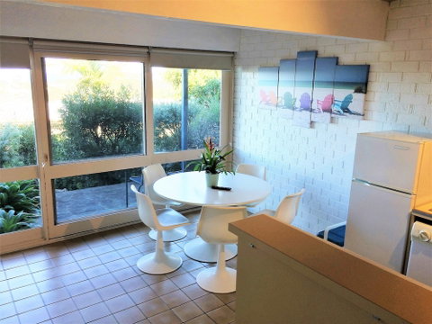 Pacific Heights Holiday Apartments & Munn's Tower House - Foster Accommodation 0