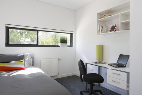 Western Sydney University Village - Campbelltown Campus - Foster Accommodation 4