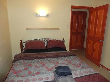 The Pixy Bed & Breakfast - Foster Accommodation 0
