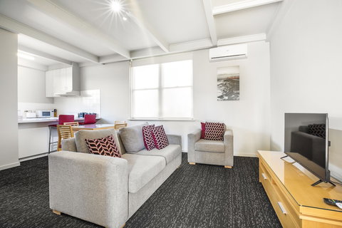 Nightcap At Sandbelt Hotel - Foster Accommodation 3