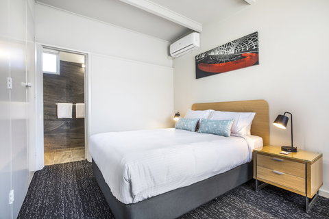 Nightcap At Sandbelt Hotel - Foster Accommodation 4