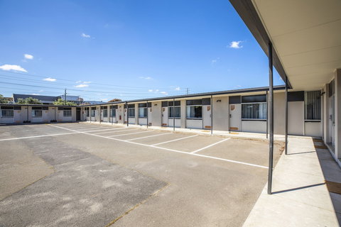 Nightcap At Sandbelt Hotel - Foster Accommodation 1