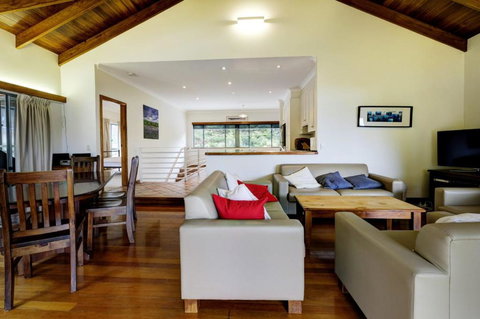 FAR SHORE - Foster Accommodation 2