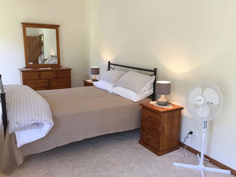 FAR SHORE - Foster Accommodation 7