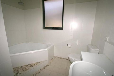 BOOM 5 - Foster Accommodation 4