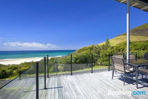 ROCKPOOL (4 Night Min) - Foster Accommodation 6
