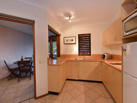 Balinese Style Studio - Foster Accommodation 1