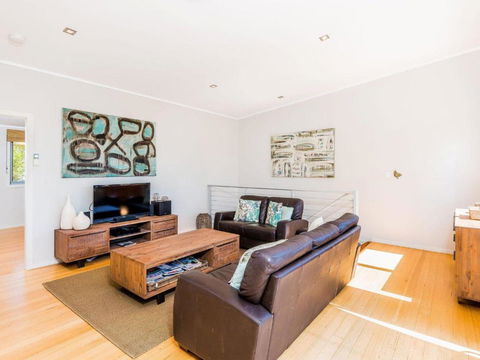 Angourie Blue 7 Stroll To Surfing Beaches. - Foster Accommodation 2