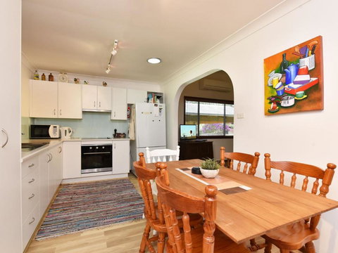 Summerfield Cottage Hunter Valley Renovated House In Central North Rothbury - Foster Accommodation 3