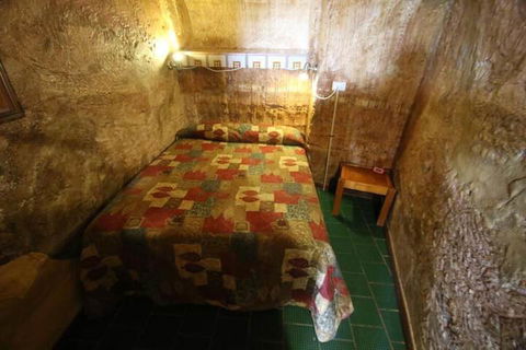 The Underground Motel - Foster Accommodation 6
