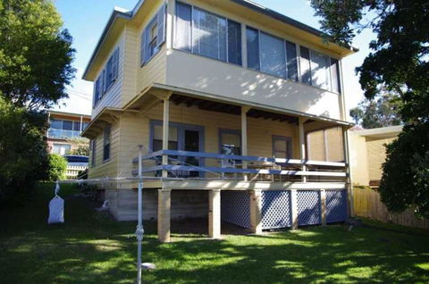 Lorikeet Retreat 11 Hodgson Street - Foster Accommodation 2