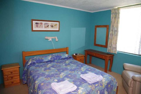 Beachfront 3 25 Willow Street - Foster Accommodation 5