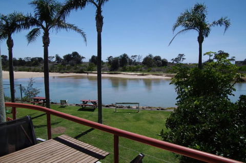 Beachfront 4 25 Willow Street - Foster Accommodation 6