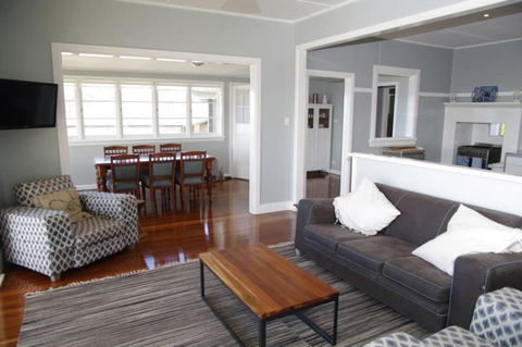 Awesome View 4 View Street - Foster Accommodation 2