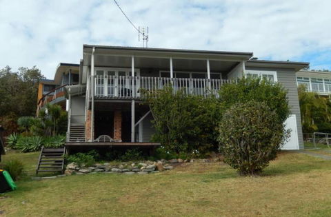 Awesome View 4 View Street - Foster Accommodation 3