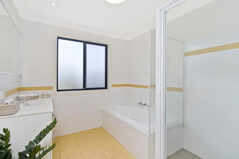 Amara 6 Wesley Avenue - Foster Accommodation 5