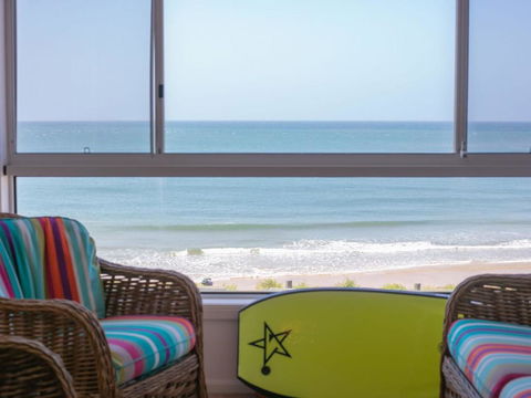 Avalon 2 Uninterrupted Views Almost On The Beach! - Foster Accommodation 6