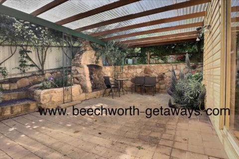 Cherry Blossom Cottage Beechworth Getaways - Foster Accommodation 5