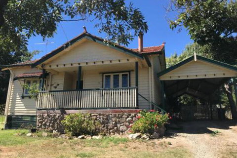 Cherry Blossom Cottage Beechworth Getaways - Foster Accommodation 0