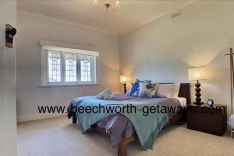 Cherry Blossom Cottage Beechworth Getaways - Foster Accommodation 3