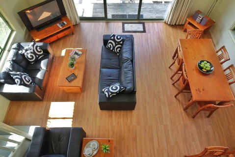 SkyView Villa - Foster Accommodation 3