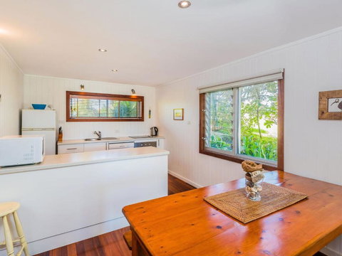 Pacifica 2 Opposite The Beach At Brooms Head - Foster Accommodation 6