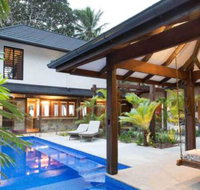 Spice at Oak Award Winning Luxury Absolute Oceanfront House Oak Beach Near Port Douglas - Foster Accommodation