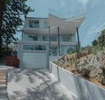 Spectacular Bilgola Beachhouse - Foster Accommodation