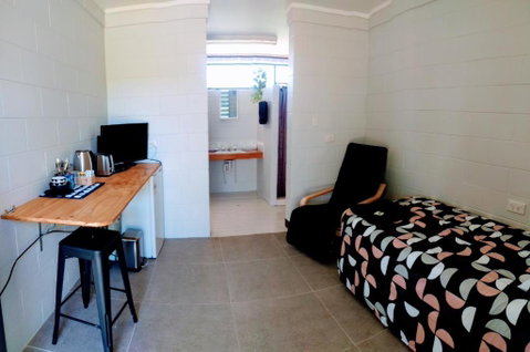 Pentland Hotel Motel - Foster Accommodation 2