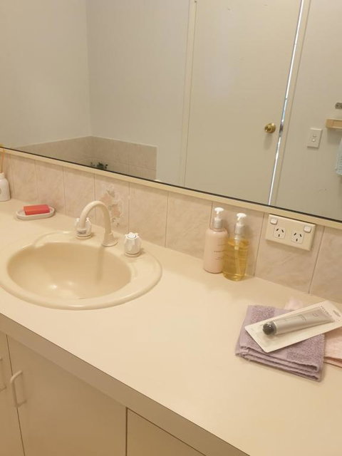 Beachside Retreat 2 - Foster Accommodation 5
