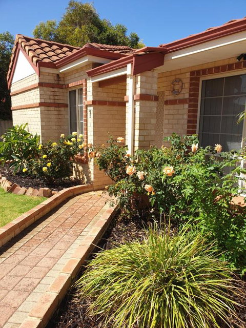 Beachside Retreat 2 - Foster Accommodation 2